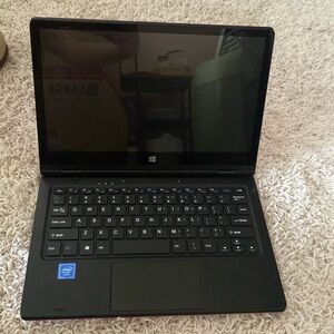 Core Inovations Microsoft Laptop (In great condition)